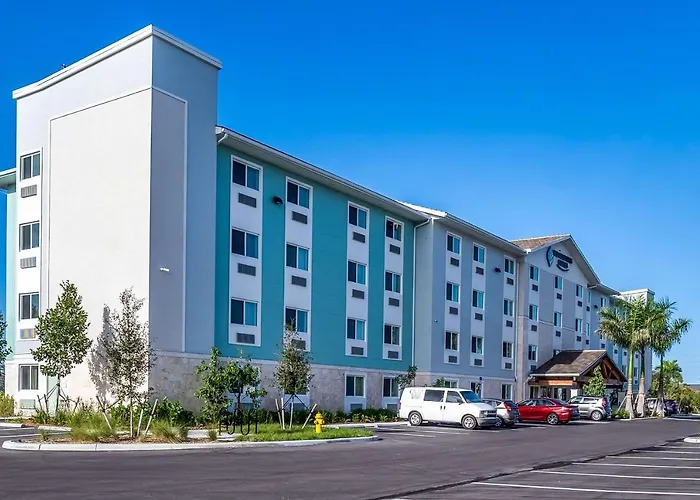 Woodspring Suites Naples West
